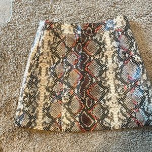 Alya Small Faux Leather Reptile Mini Skirt Size Small